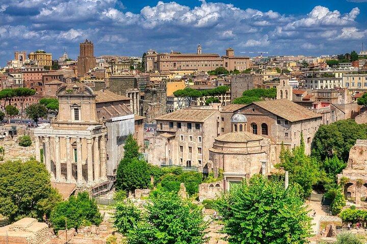 Colosseum Walls Tour with Virtual Guide