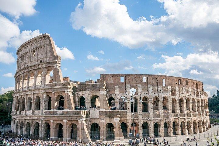 Colosseum Walls Tour with Virtual Guide