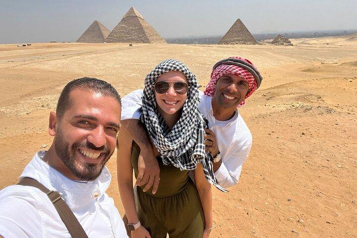 Private Gizeh Pyramiden und Sphinx Tour mit Mittagessen und Kamelritt