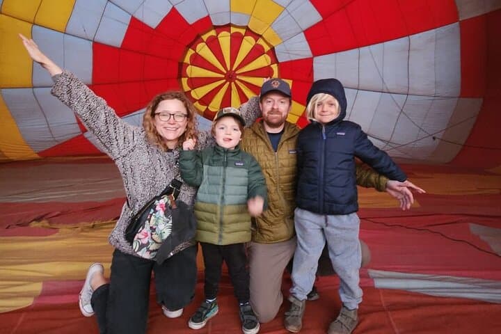Hot Air Balloon Ride & tour in Teotihuacan + La Gruta