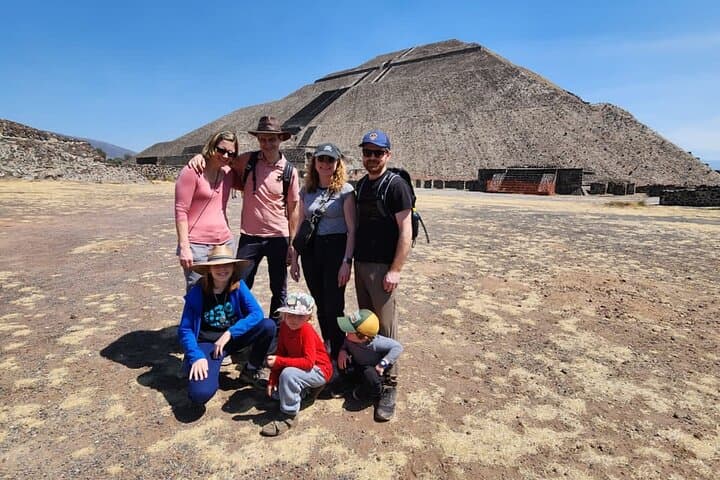 Hot Air Balloon Ride & tour in Teotihuacan + La Gruta