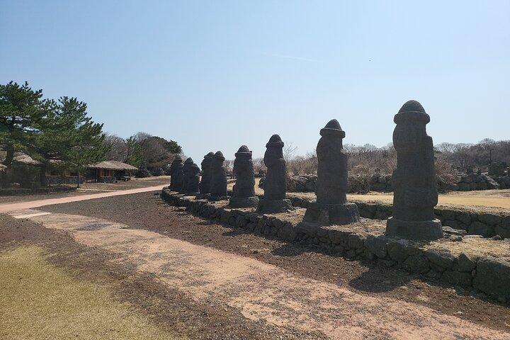 Privat tur Sangumburi Crater & Jeju stenpark på øen Jeju
