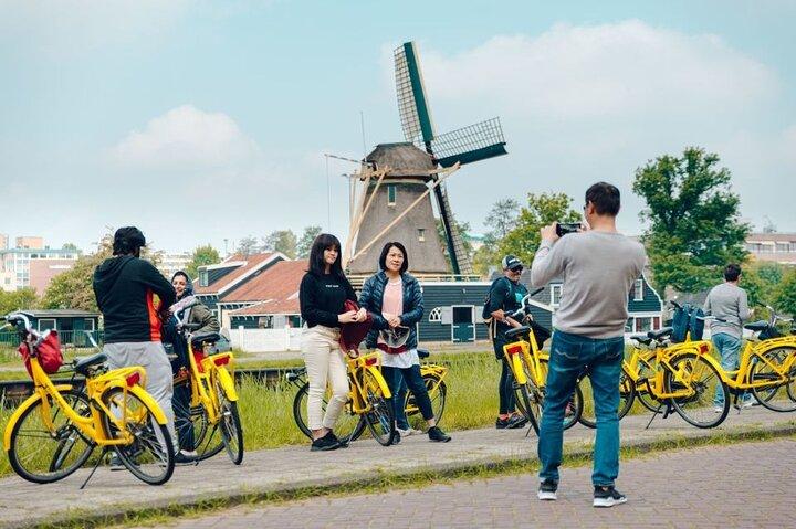 アムステルダムの田園地帯と村を巡る自転車ツアー