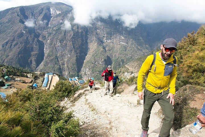 Desde Katmandú : Private 14 - Day Everest Base Camp Trek