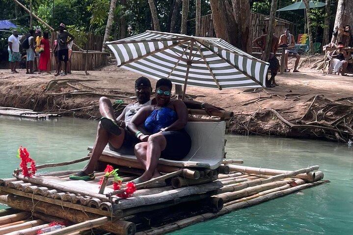 Rafting privé en bambou et équitation au départ d'Ocho Rios