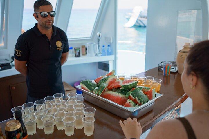 パフォスから：アフロディーテの浴場とブルーラグーン（アカマス）日帰り旅行