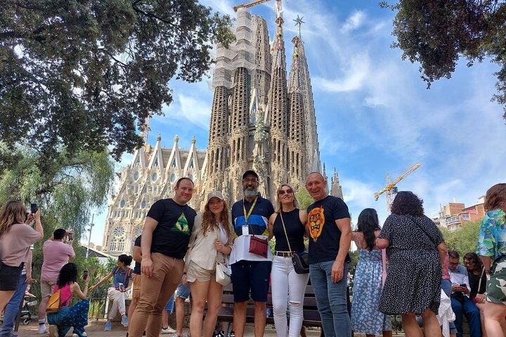 Private Tour rund um die Außenseite der Sagrada Familia