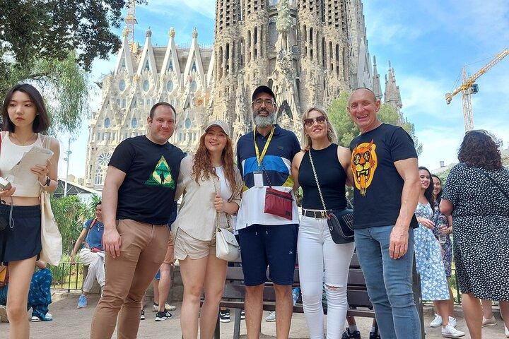 Private Tour rund um die Außenseite der Sagrada Familia