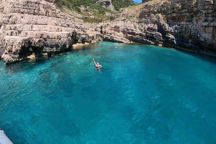 サーザン360°シュノーケリング島＆洞窟＆カラブルン海岸