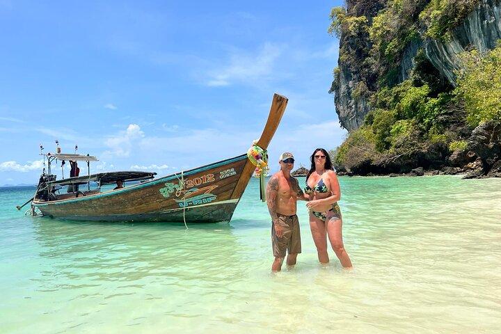 Paseo en barco privado por la isla de Phi Phi