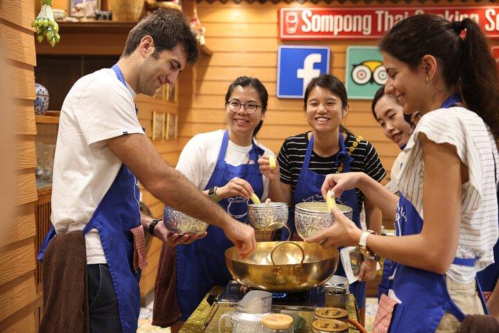Escola de Culinária Tailandesa Sompong