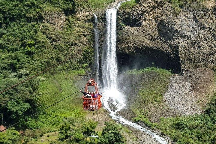 Aus Quito: Baños Tour - Eintritte und Mittagessen inklusive