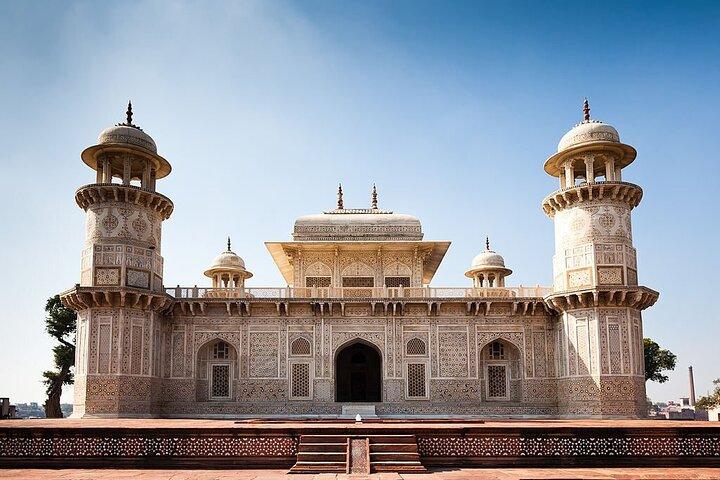 Agra: recorrido privado por el Taj Mahal, el fuerte de Agra y Baby Taj en Tuk-Tuk