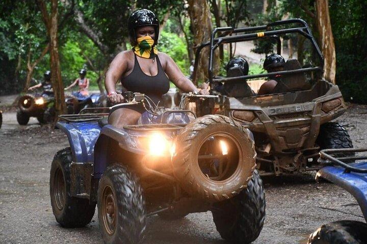 ATV, passeio a cavalo e experiência de rafting de bambu