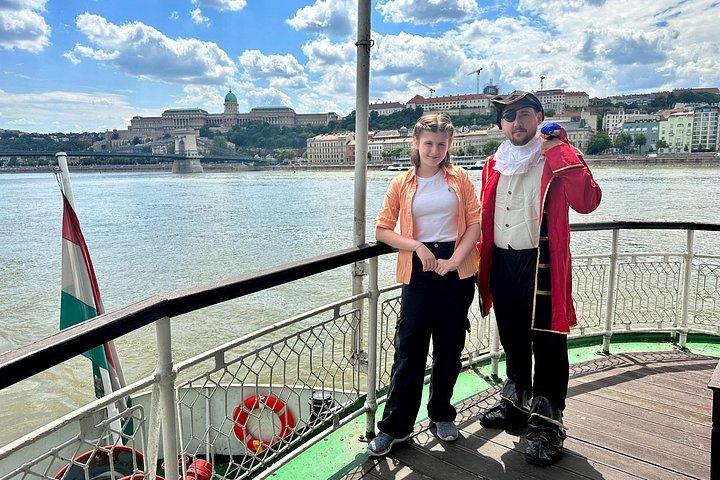 Bottomless Brunch and Cruise with Prosecco in Budapest