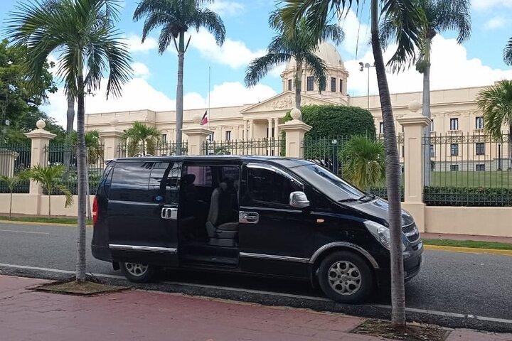 Privater Transfer von den Stadthotels in Salalah zum Kreuzfahrthafen von Salalah
