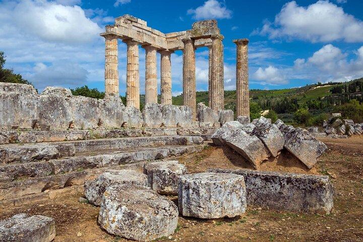 Tour privato del Peloponneso di un'intera giornata
