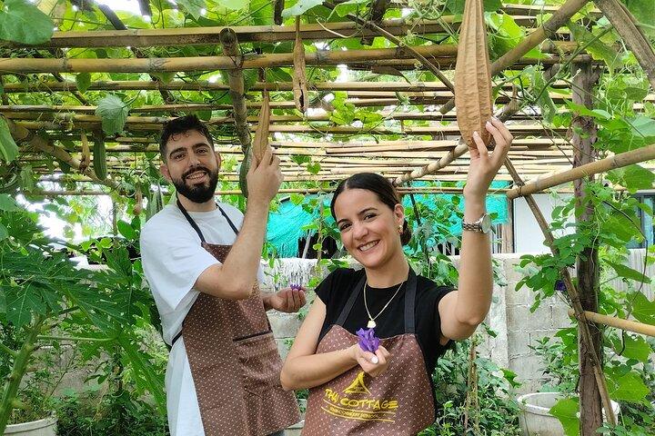 オーガニックガーデンでの料理教室とローカルマーケットツアーThaiCottage