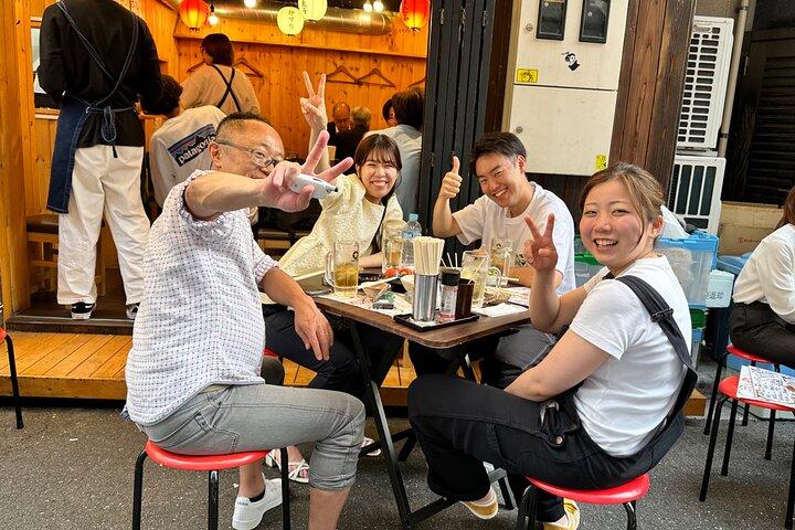 Shimbashi Tastes & Stories Une visite culinaire gastronomique par Guide local