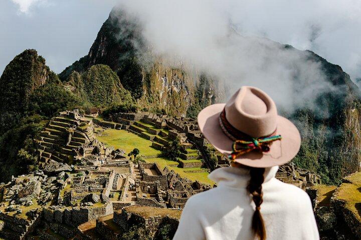 Inca Trail 2 Days to Machu Picchu & Panoramic Train