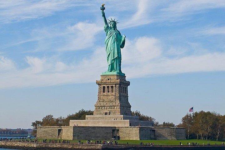ニューヨークの街を巡る4時間のパノラマツアー