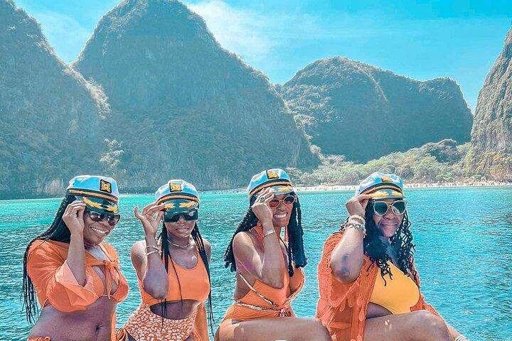 Paseo en barco privado por la isla de Phi Phi