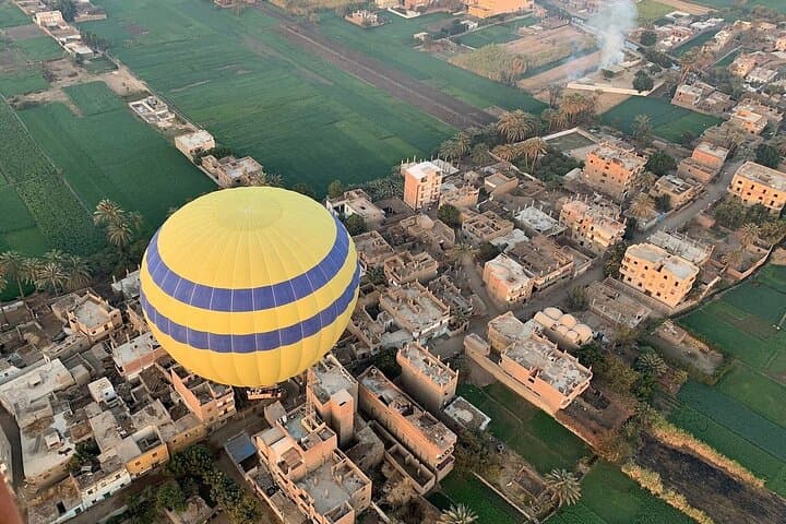 2 Hours Sunrise Hot Air Balloon in Luxor