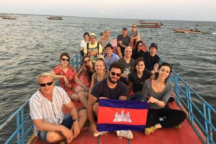 Excursión de medio día al pueblo flotante de Kompong Phluk ( Mañana / Puesta del sol )