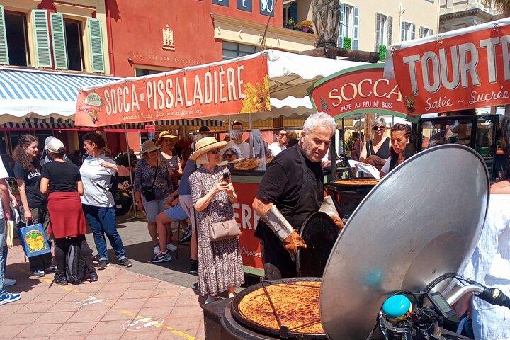 Visita privata di Nizza con degustazione di piatti tradizionali