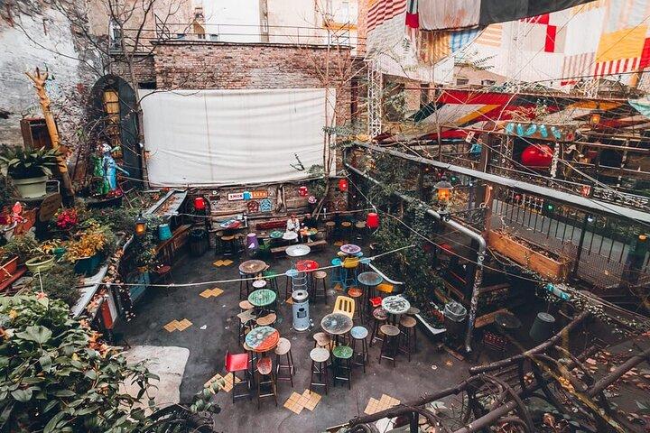 Ruin Bars ツアー (文化、歴史、ドリンク) プロモーション価格
