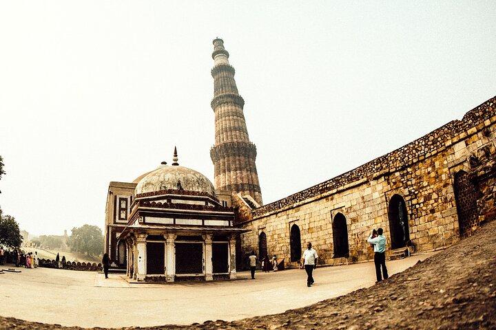 Halvdagstur til Qutb Minar, Humayun Tomb og Agrasen Ki Baoli