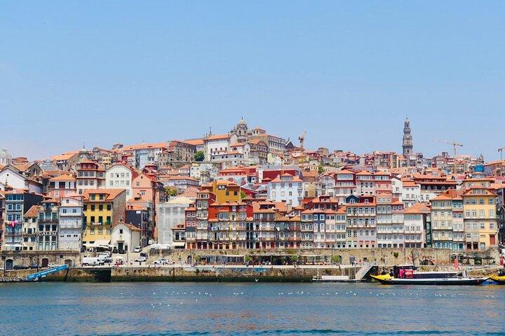 Private Walking Tour in Porto with Optional Lello Bookshop Ticket