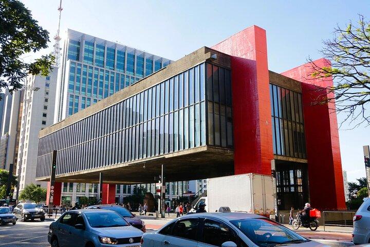 サンパウロの主要地点を巡る5時間のツアー。