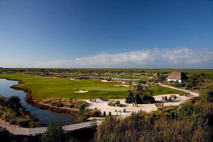 Jogar Riviera Cancun Golf Course