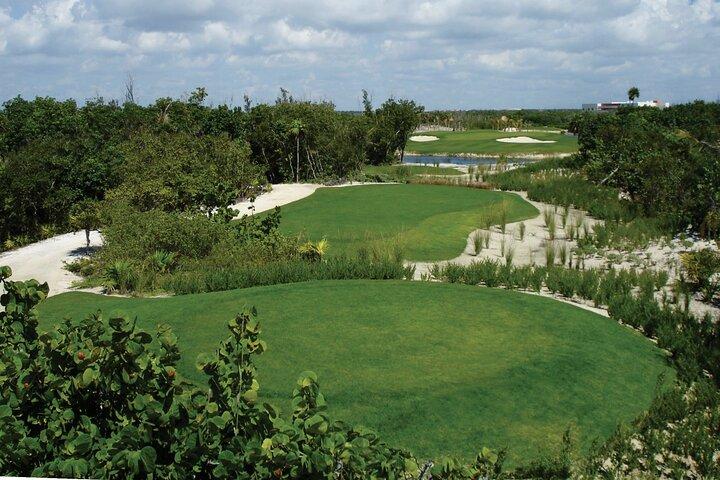 Jogar Riviera Cancun Golf Course