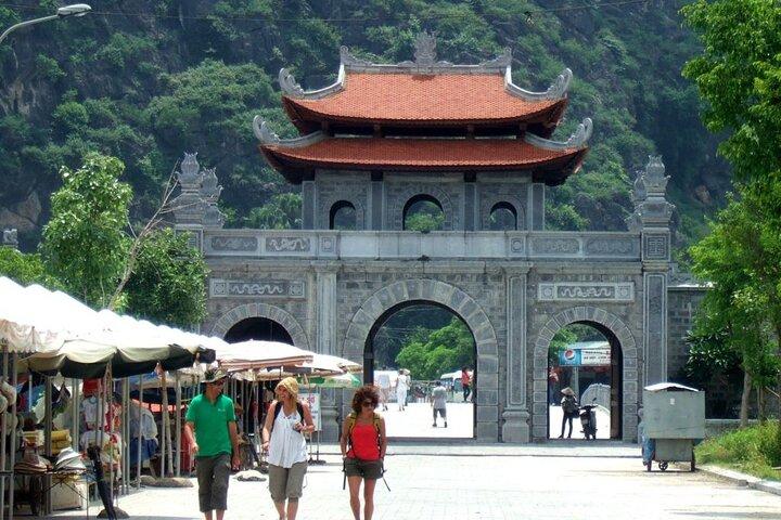 Ninh Binh-dagtrip van Hanoi naar Hoa Lu Trang An