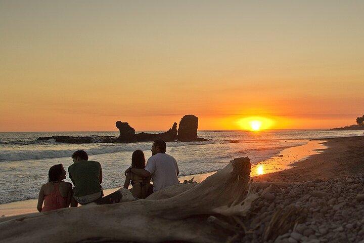 Traslado de llegada a Surf City de El Salvador: Playas de La Libertad