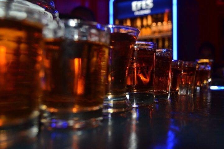 Baku City Pub Gå gennem flere barer og klubber