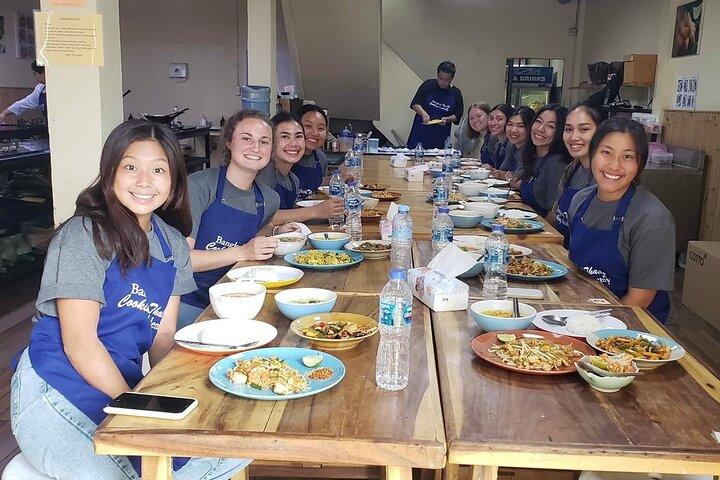 Thai Cooking Class Bangkok : Kies 5 gerechten + Markttour