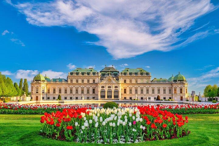 Führung ohne Anstehen durch Schloss Belvedere mit Transfers