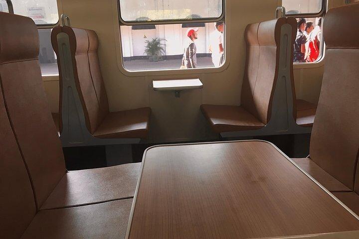 エラからアンベウェラ（ナヌオヤ/ヌワラエリヤ）への列車のチケット