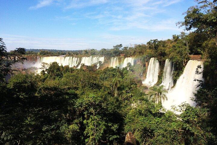 フォスドイグアスからのイグアスの滝のアルゼンチン側への日帰り旅行