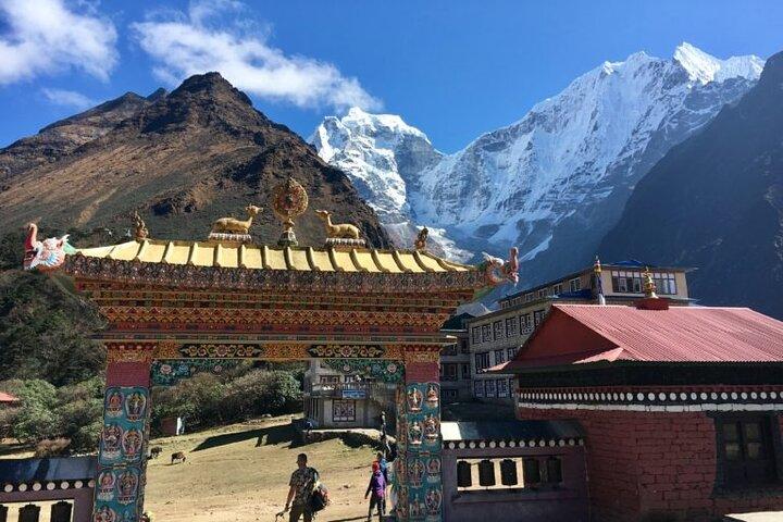 Besteigung des Lobuje Peak in Nepal