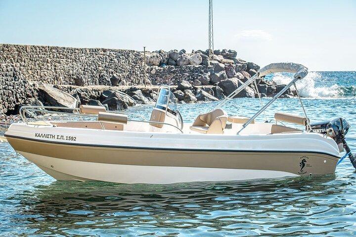 Alugue um barco em Santorini com licença gratuita