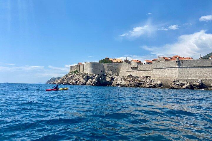 Kayak mattutino con lettino e ombrellone a St. Jacobs Beach