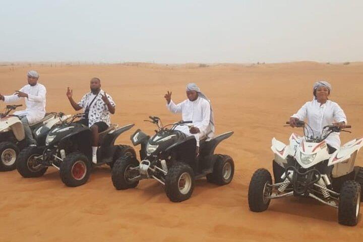 Vip Desert Safari Dubai met Quad CamelRide LiveShows Diner