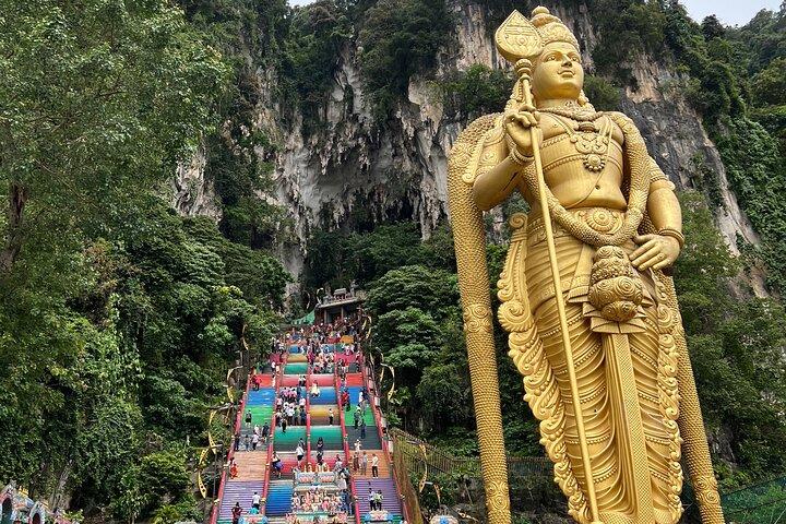 Visite culturelle privée d'une demi-journée au temple des grottes de Batu
