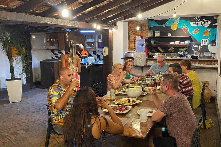 カイピリーニャとアートを楽しめる屋上ブラジリアン BBQ