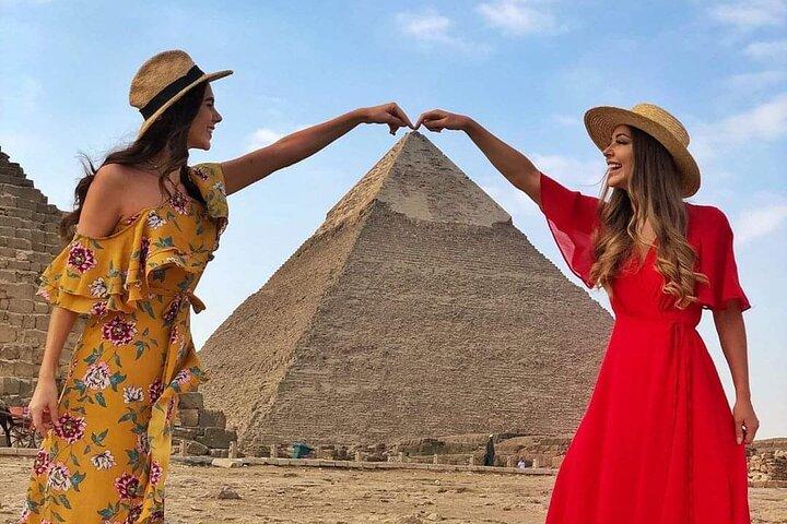 Private Cairo Day Tour from Luxor including Lunch