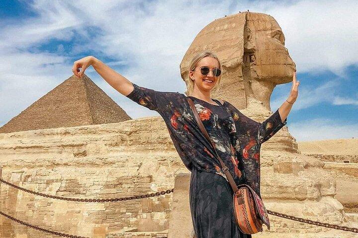 Private Cairo Day Tour from Luxor including Lunch
